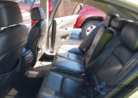 2010 Hyundai Genesis 4.6 from USA, damaged, VIN KMHGC4DF5AU071728